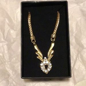 Very elegant gold tone necklace